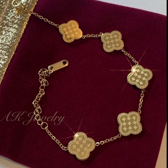 💎18k BRACELET Gold Clover 5 Motifs Flower Bracelet Etched Gold Plated - Picture 2 of 7